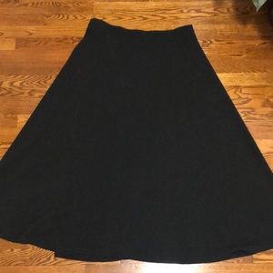 Full black skirt 14